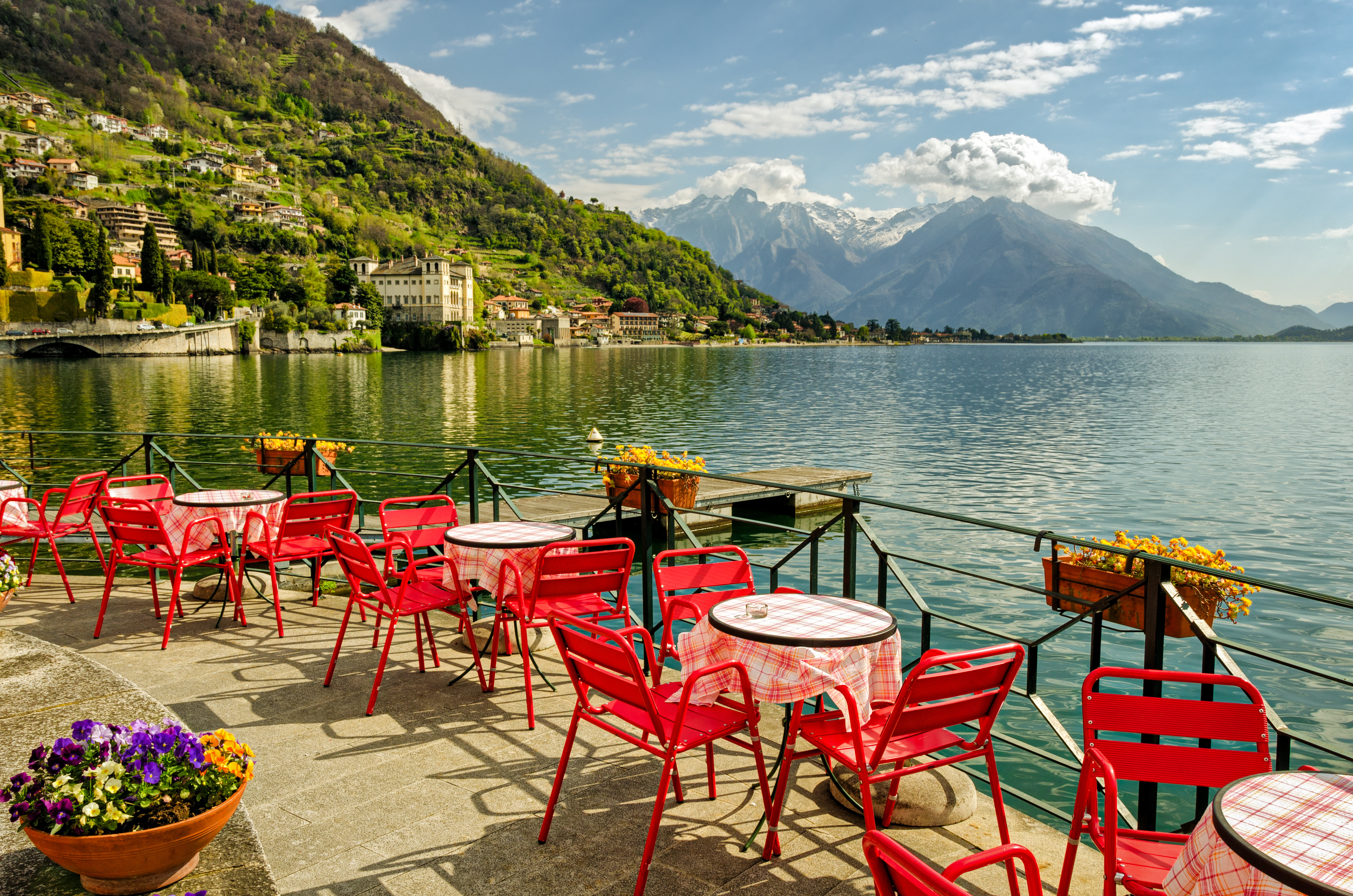 Amazing Family Experiences, Not Things, Make Us Richer - Lake Como Scenic View