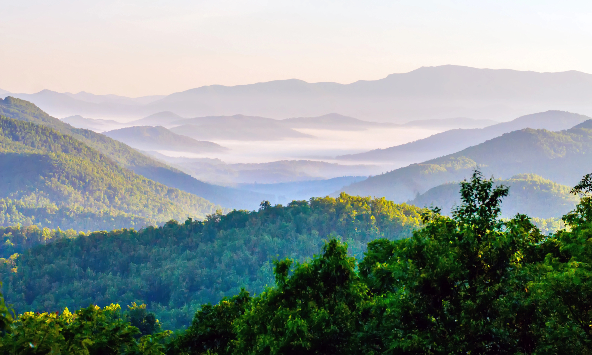 Amazing Hikes in the Great Smoky Mountains for Your Family Vacation - Sunrise in the Great Smoky Mountains 