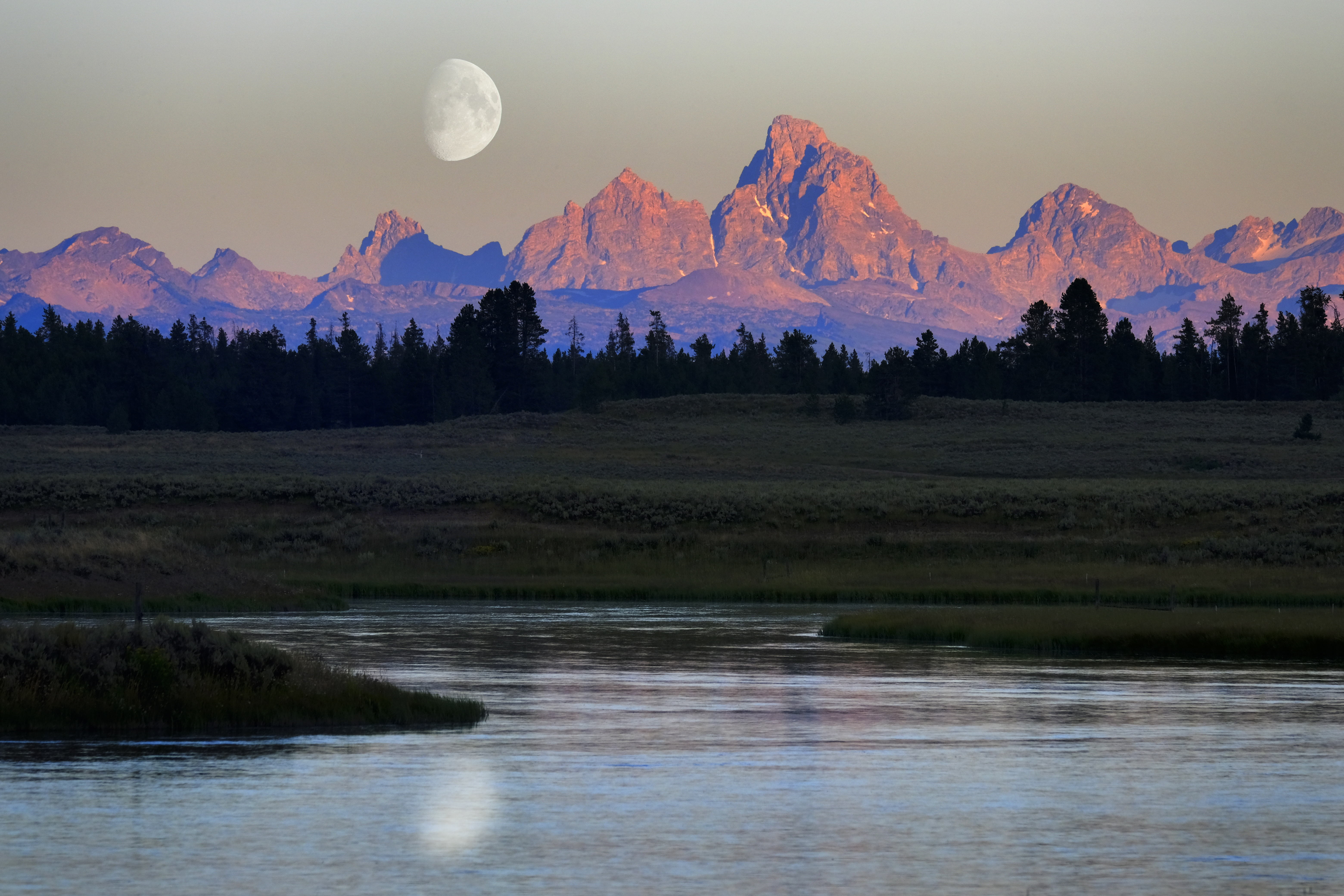 Best Things to Do at Jackson Lake: Your Guide to Grand Teton Adventures - Moon Rising over the Grand Tetons