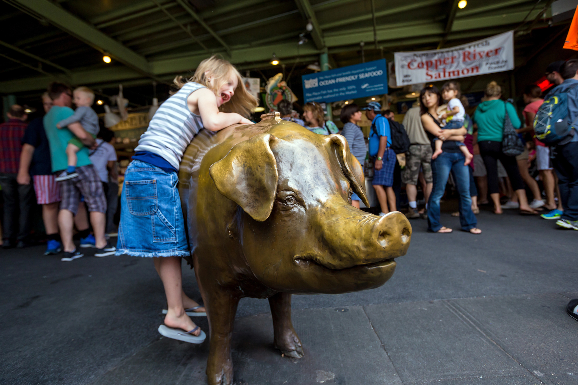 Pike Place Market in Seattle: A Fun & Friendly Stop on Your Family Vacation - Rachel the Pig at Pike Place Market in Seattle