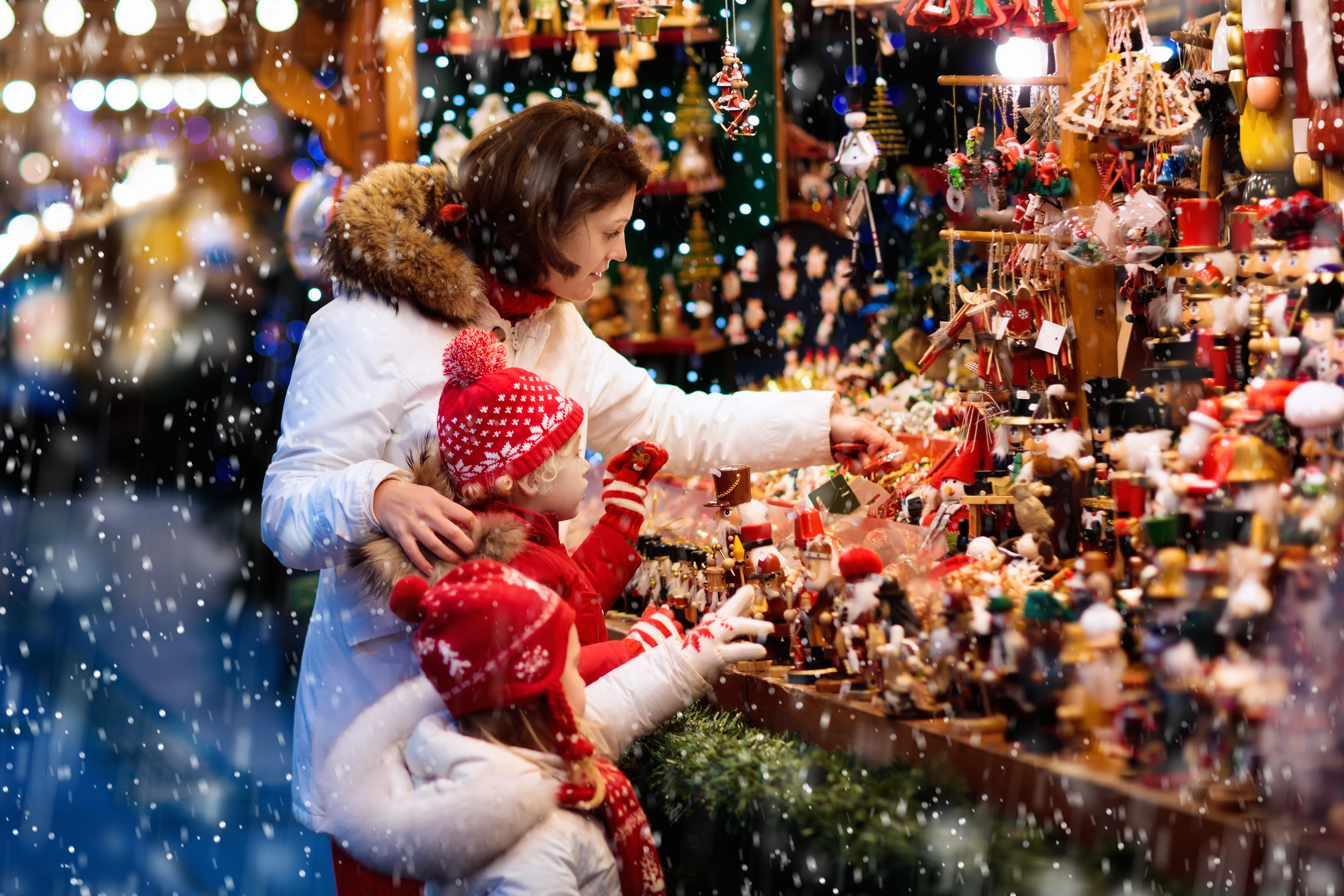 Christmas Markets in Europe: A Magical Holiday Journey for Families - Family Shopping at a Christmas Market