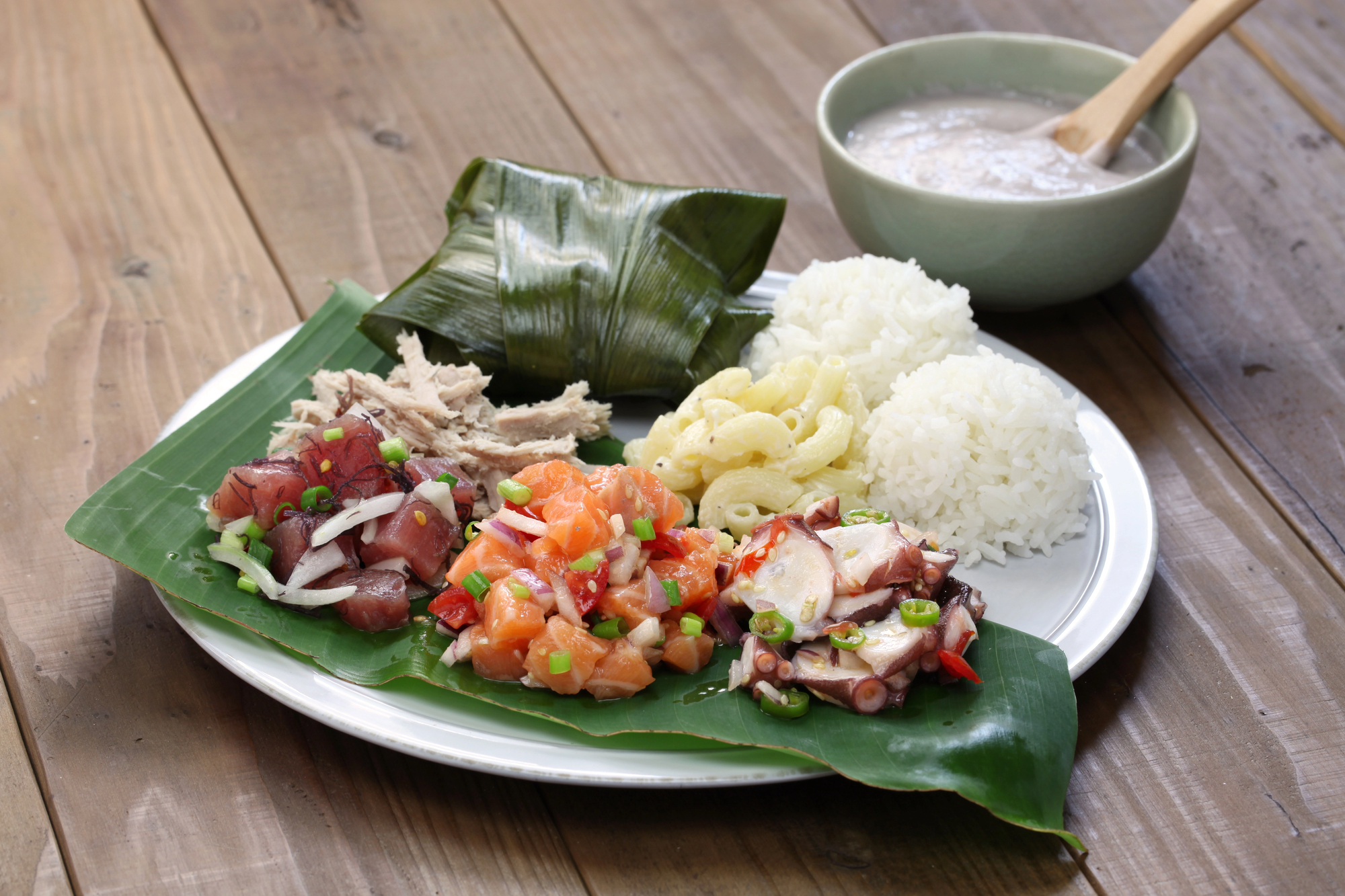 Big Island of Hawaii Travel Guide for Your Family Vacation - Hawaiian Traditional Plate Lunch with Ahi Poke