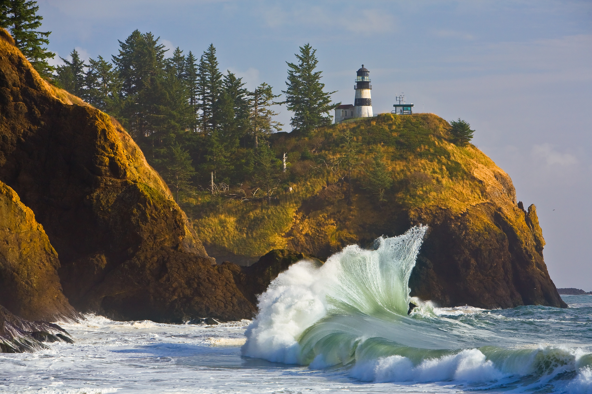 The Best Pacific Coast Highway Stops Every Family Should Fight For - Cape Disappointment Lighthouse