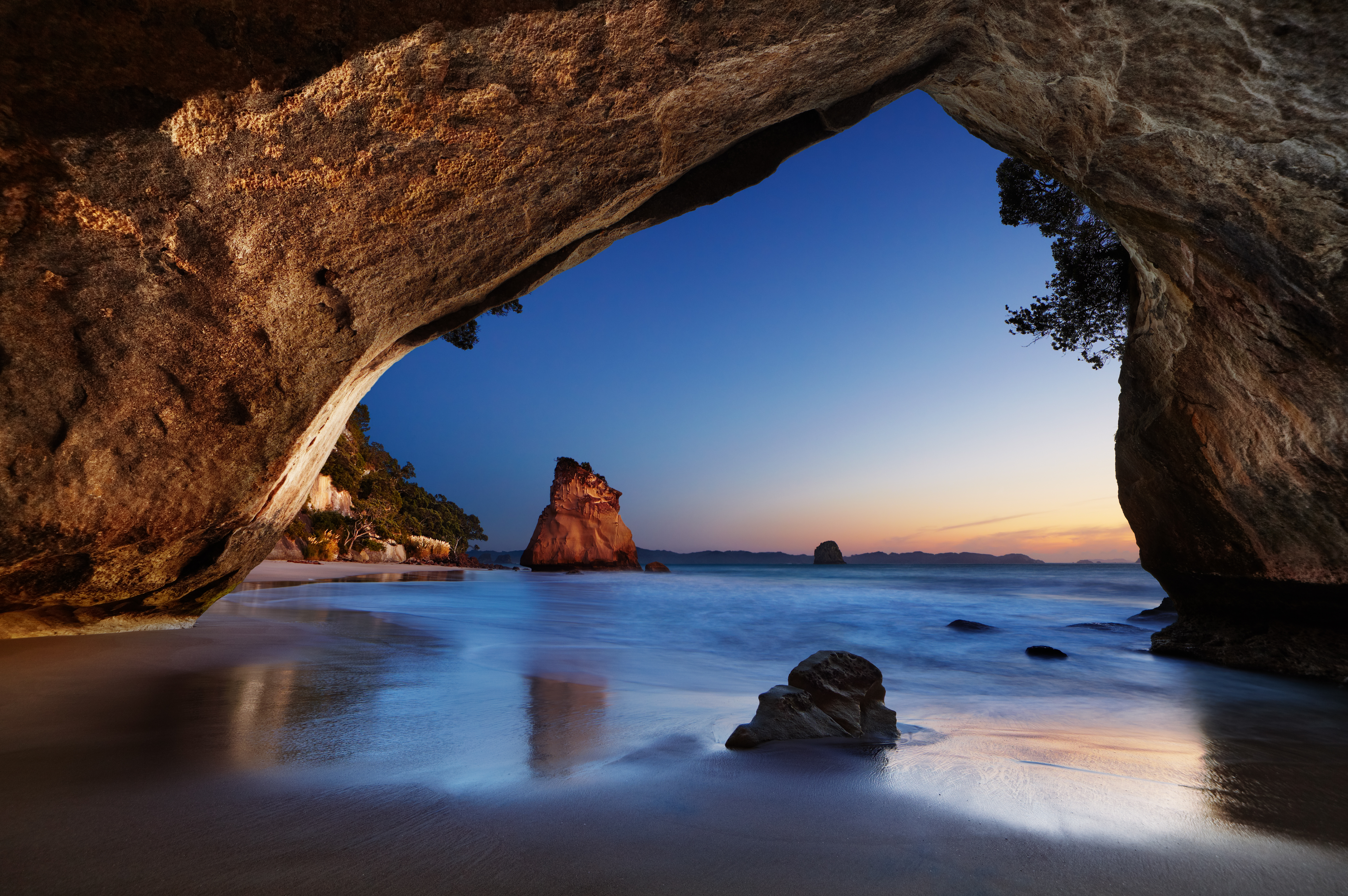 Best Hikes in New Zealand - Cathedral Cove