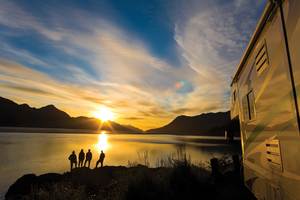 Best Sunset Destinations in the US - Midnight Sun in Alaska
