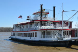 Best Things to Do in New Orleans - Riverboat on the Mississippi River