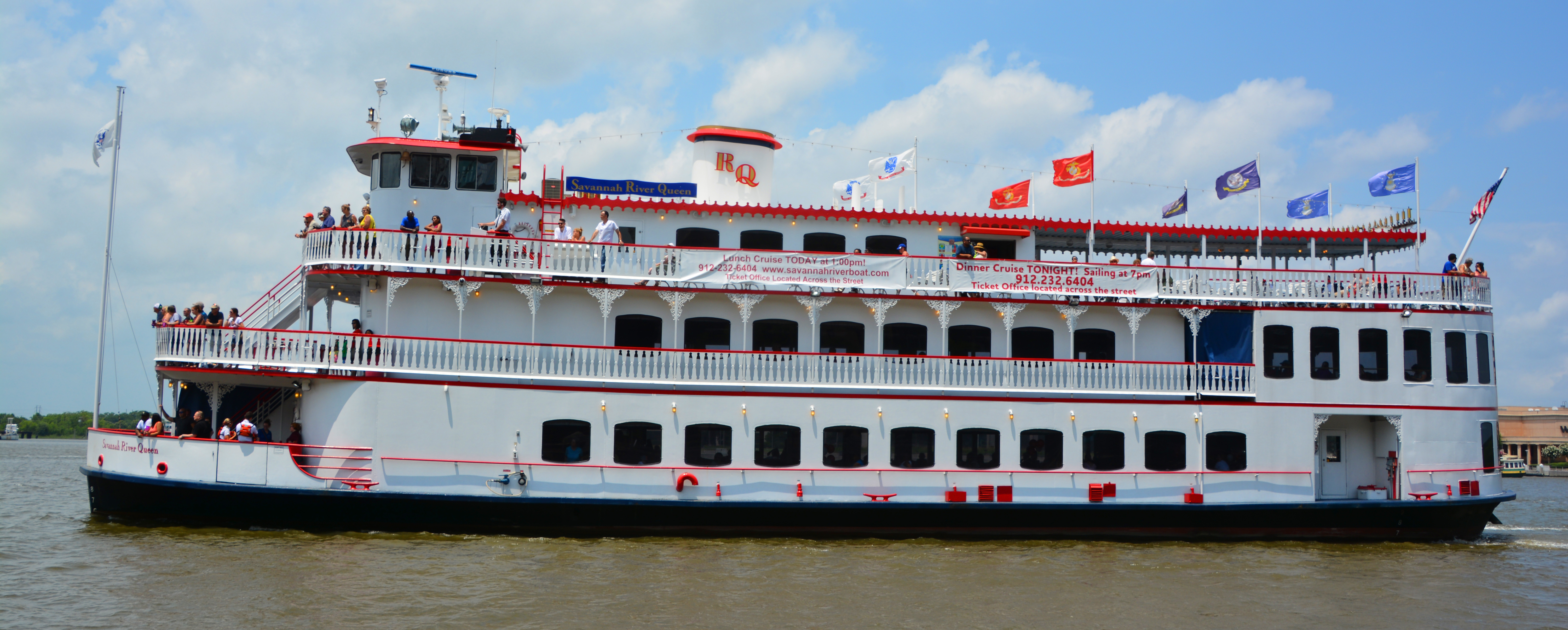 Best Family Destinations on the Southeast Coast - Savannah Riverboat