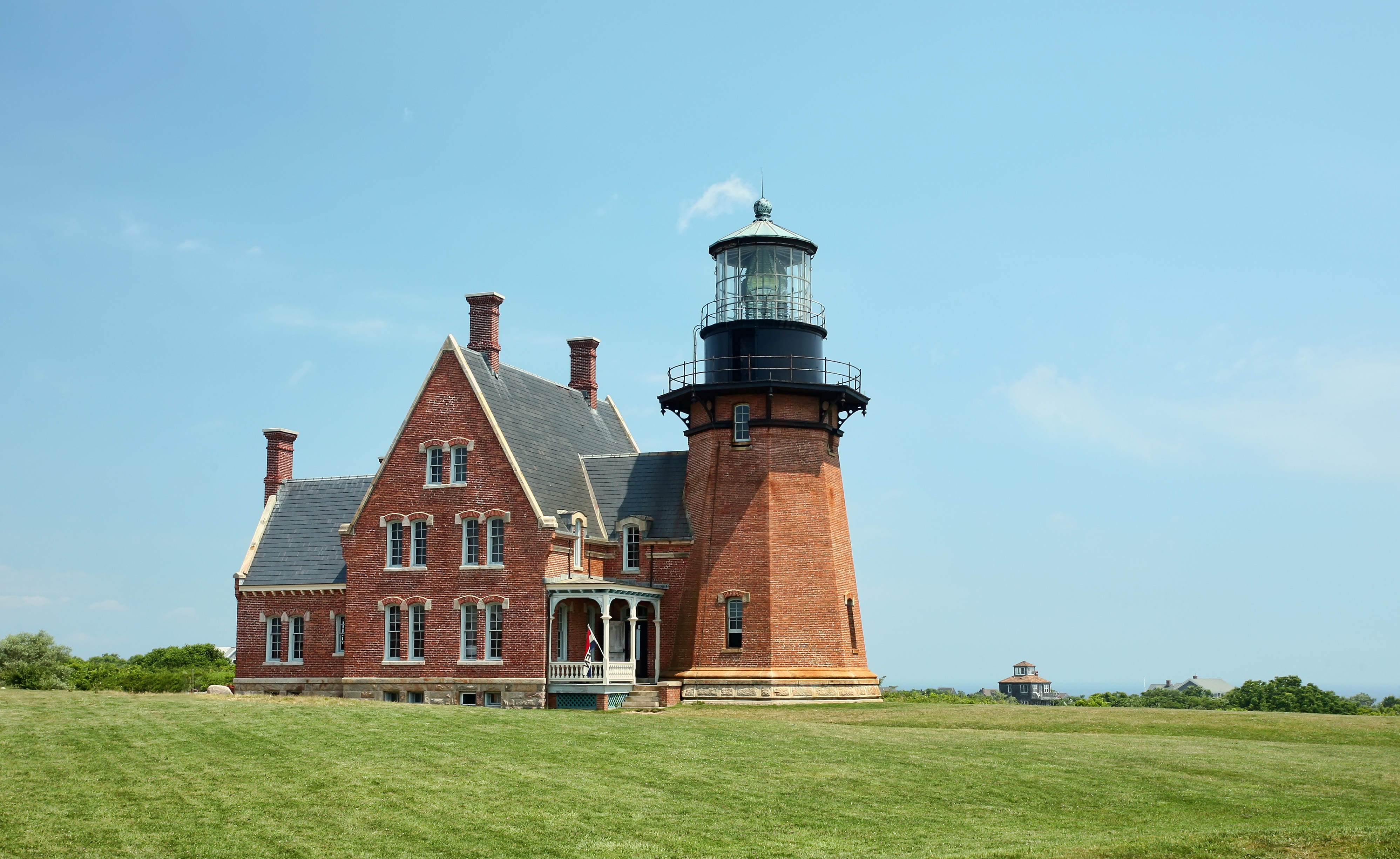 Consider These US Beach Towns for Summer Family Vacations - Southeast Lighthouse on Block Island, Rhode Island