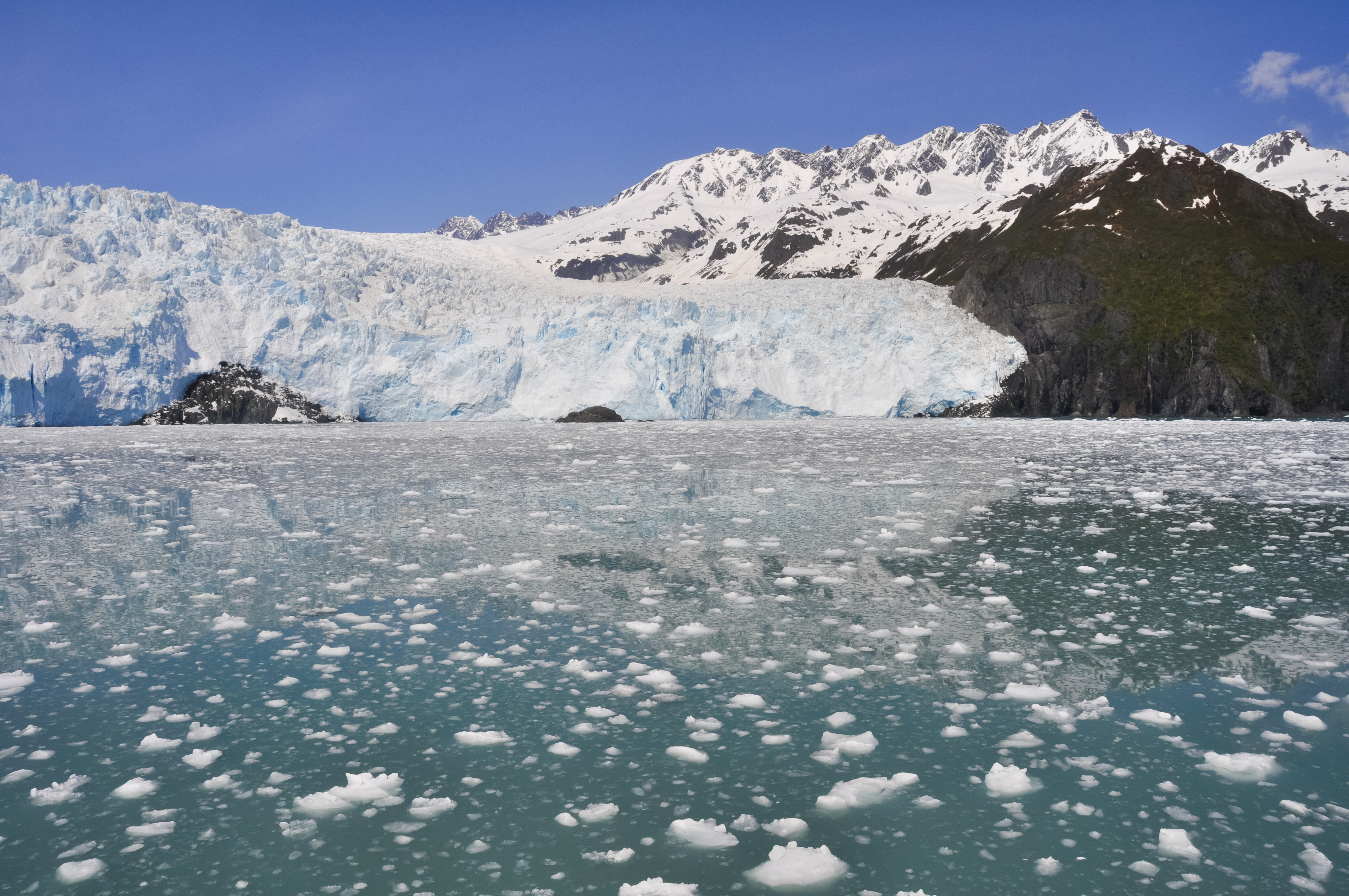 Alaska Bucket List Destinations - Glacier at Kenai Fjords National Park