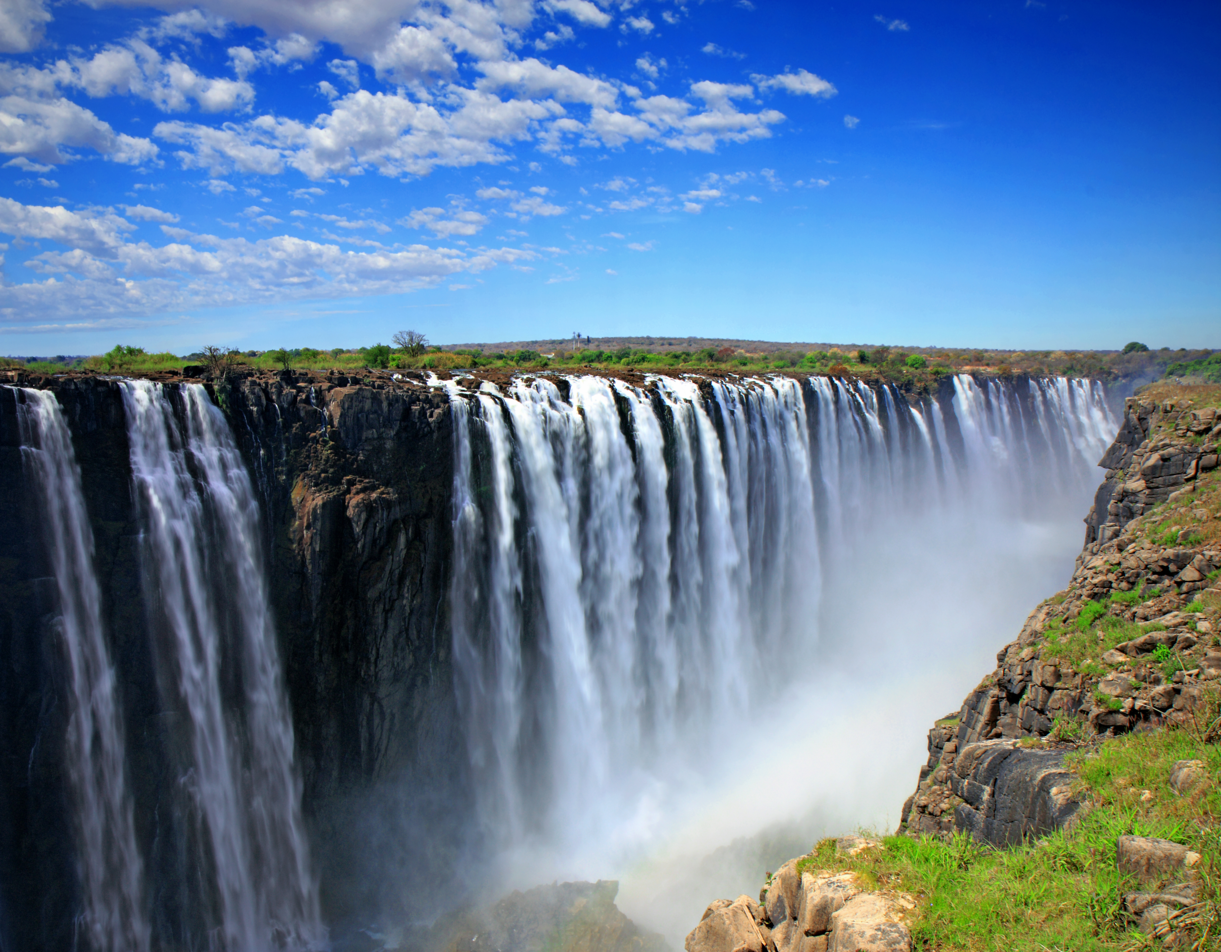 Visit These Epic Gorgeous African Destinations During a Family Vacation - Victoria Falls