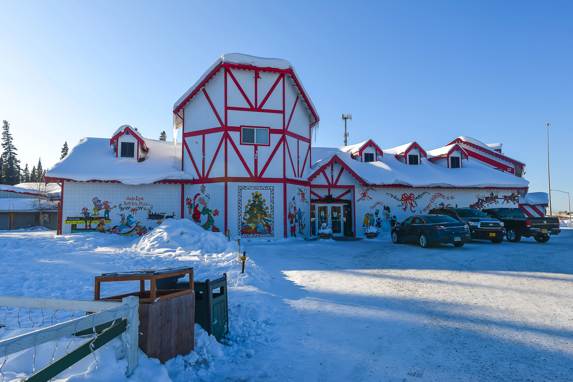 Amazing Vacation Destinations Filled with Christmas Spirit for Your Family - Santa Claus House in Alaska