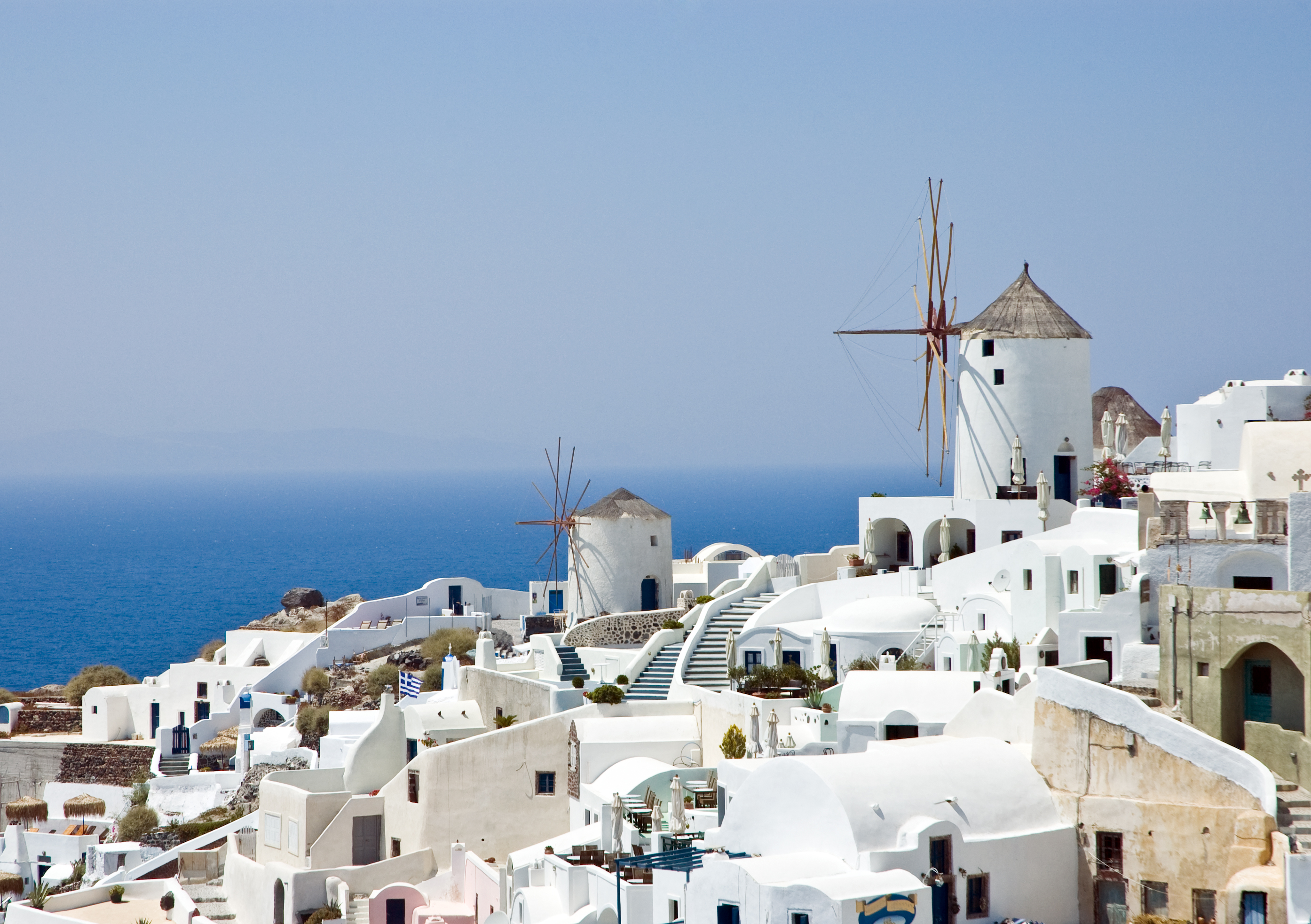 Experience These Amazing Things to Do in Europe During Family Vacations - Santorini Island