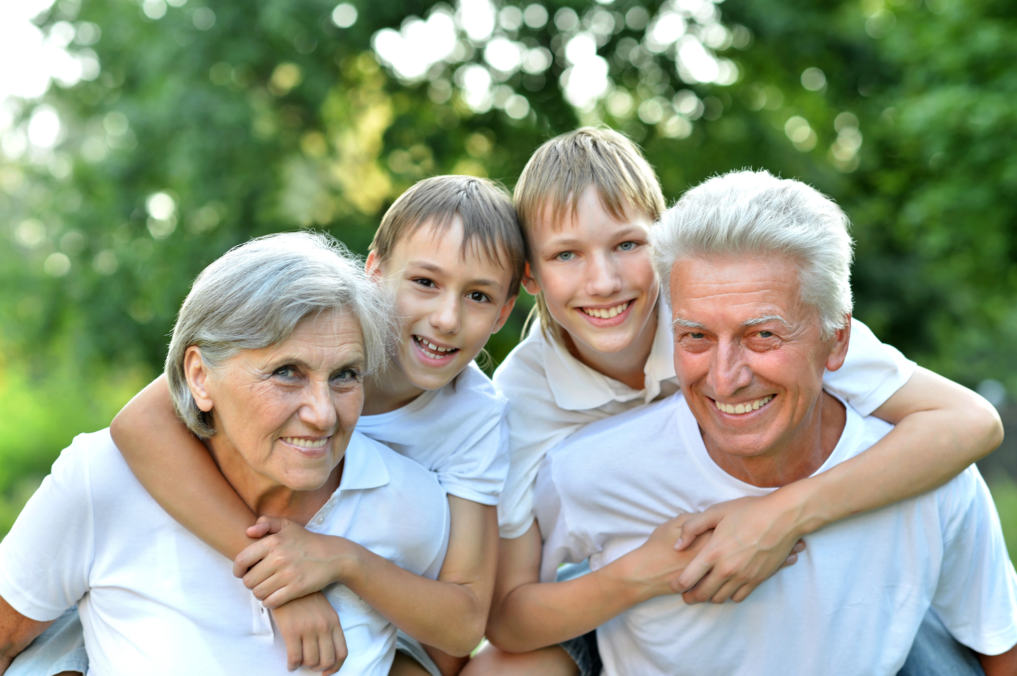 Multigenerational Travel Scavenger Hunts: A Fun Way to Explore Together - Grandparents and Grandchildren Outdoors