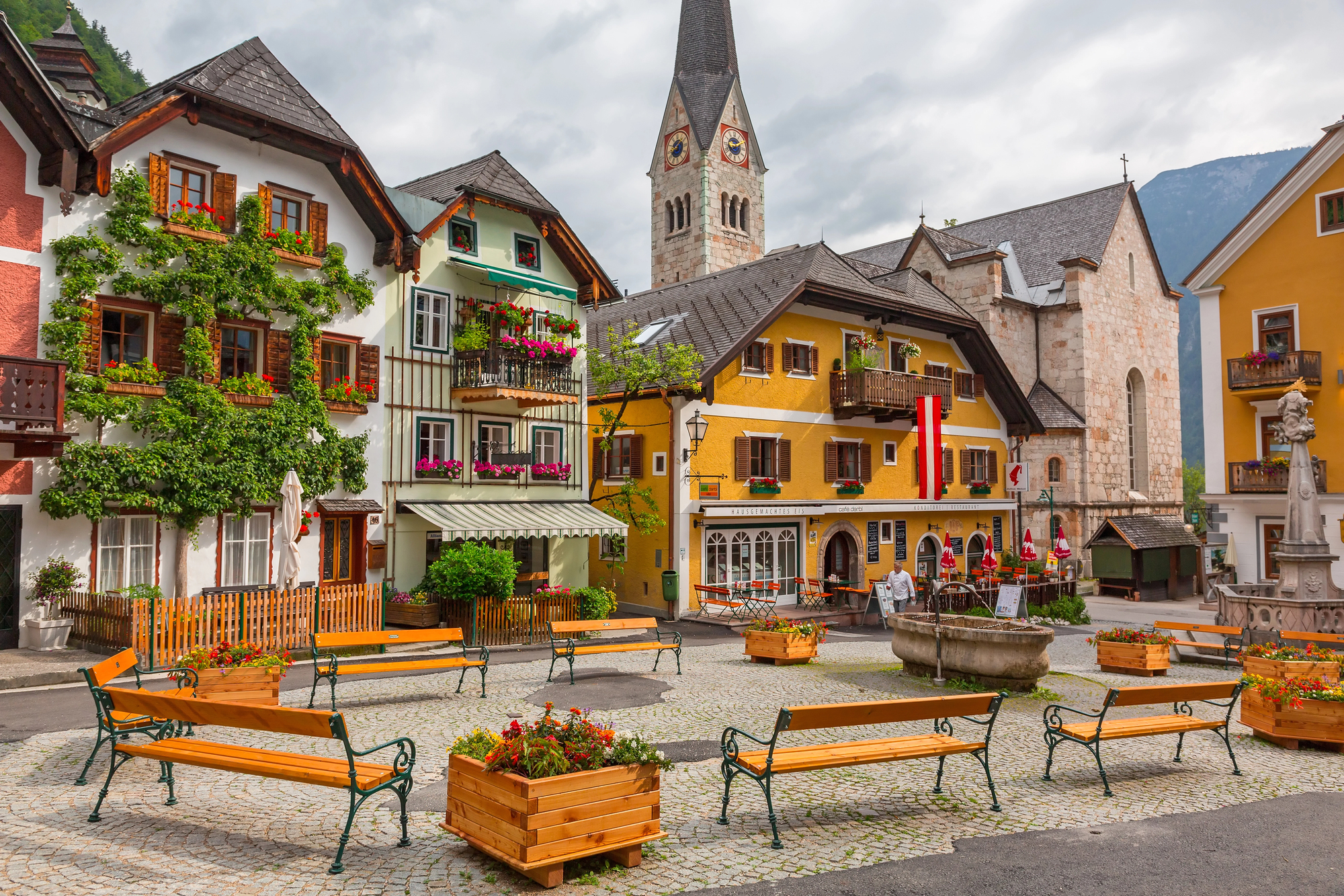 Hidden Gems Around the World: Off the Beaten Path Family Adventures for All Generations - Hallstatt, Austria