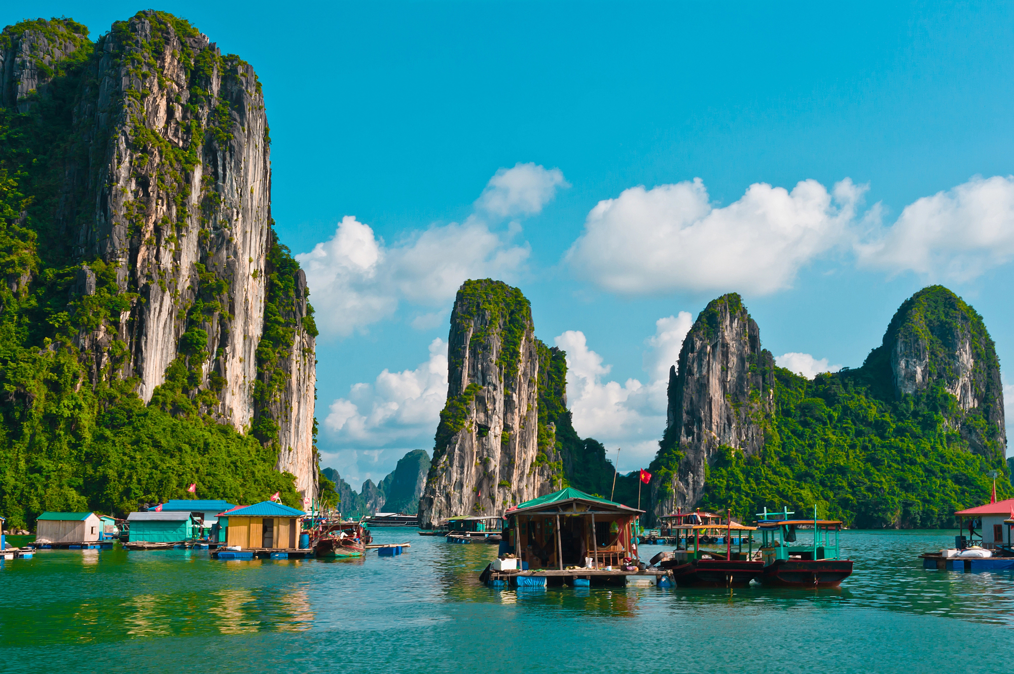 Vietnam Travel Guide 2026: Visa Requirements, Itineraries & Hidden Gems - Floating Fishing Village in Halong Bay Vietnam