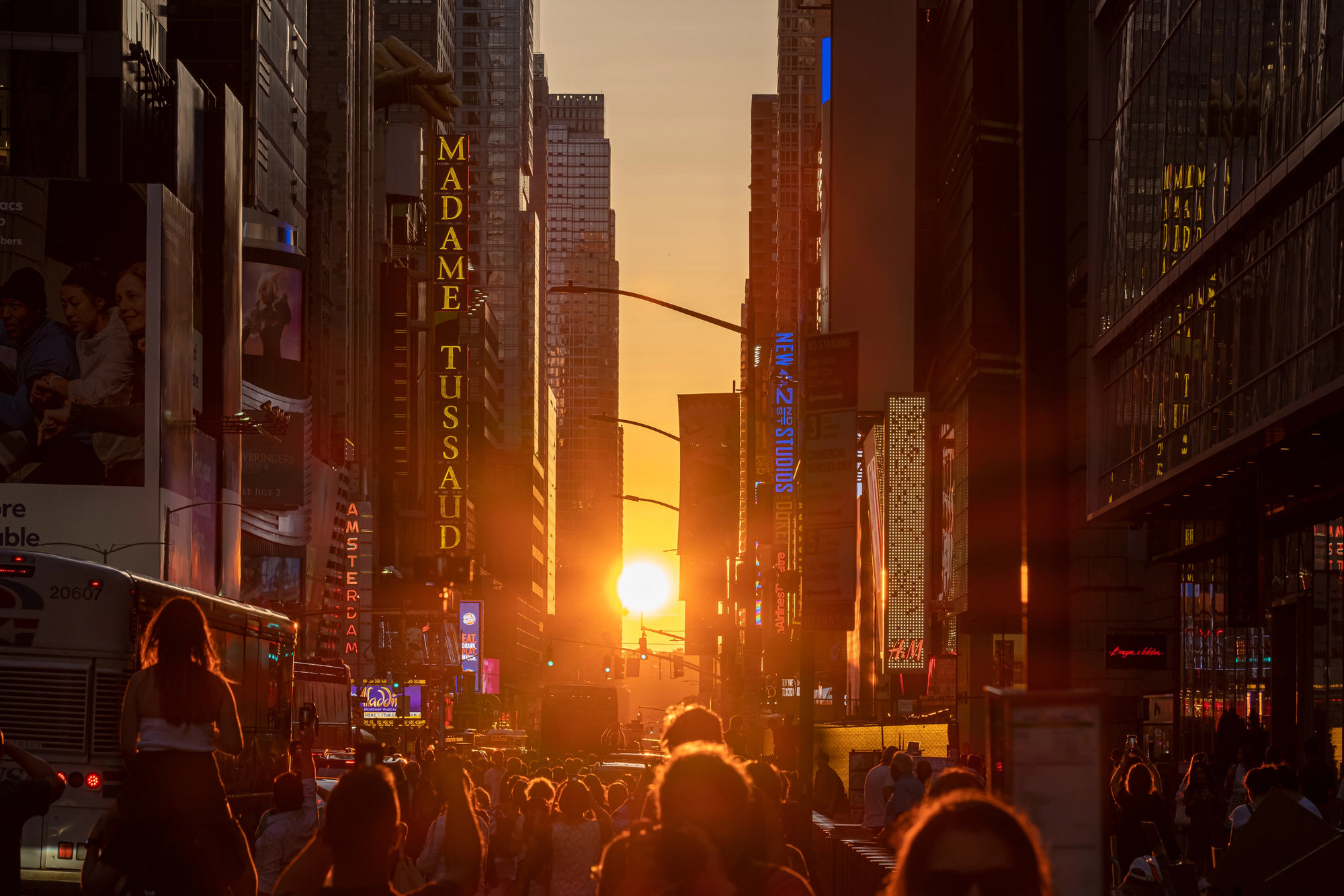 Unique Vacation Ideas: Once-in-a-Lifetime Trips Built Around Perfect Timing - Manhattanhenge NYC